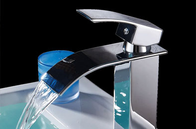 How to choose the material of bath faucets?